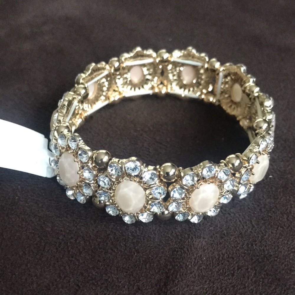 Costume bracelet never worn